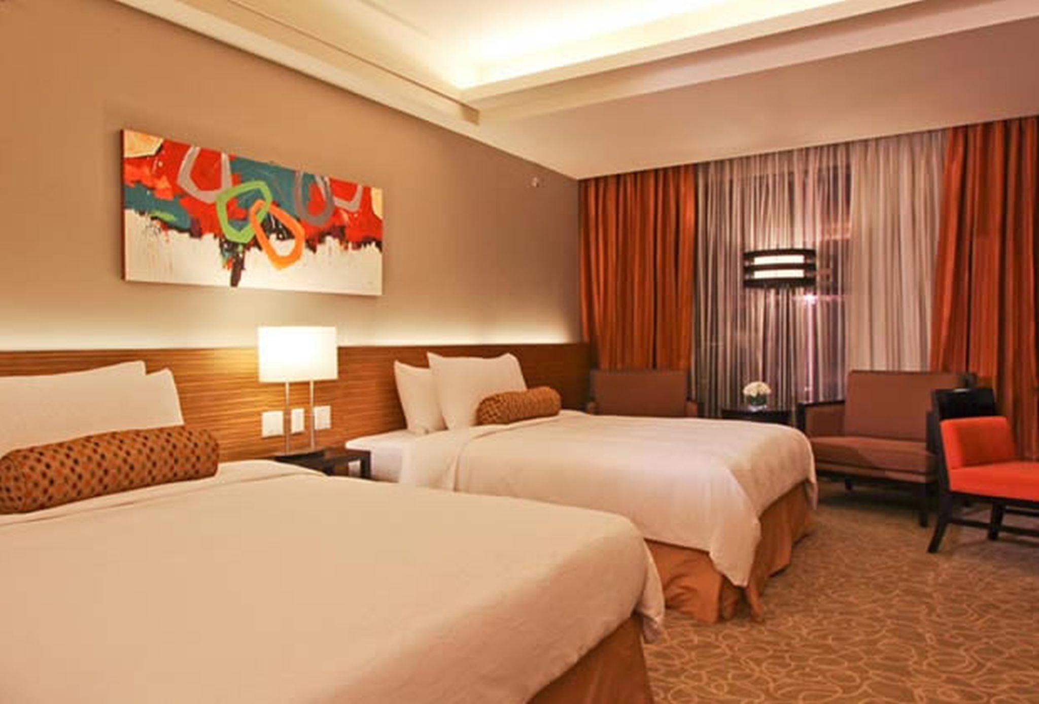 The Bellevue Manila Hotell Muntinlupa City Exteriör bild