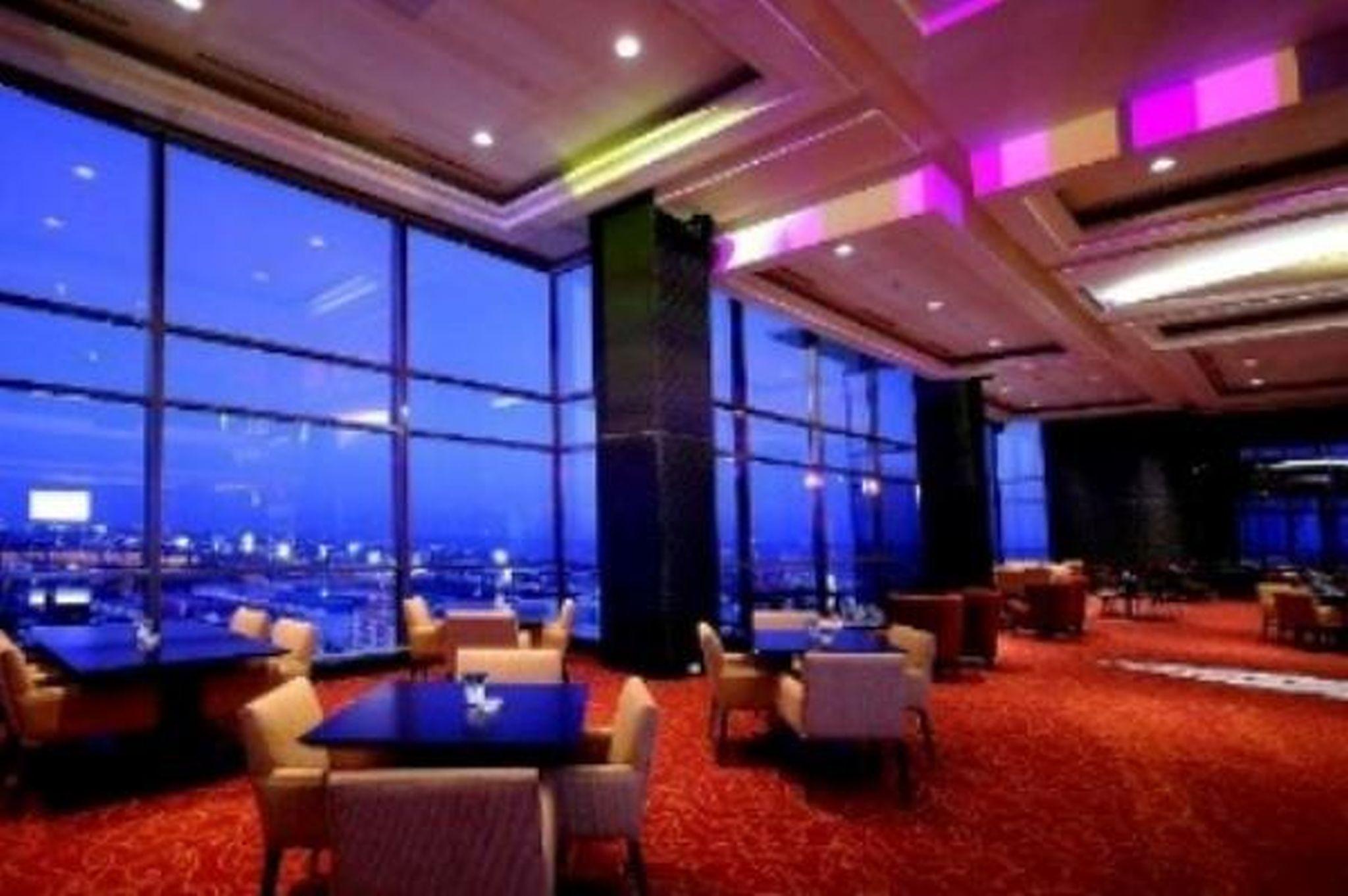 The Bellevue Manila Hotell Muntinlupa City Exteriör bild