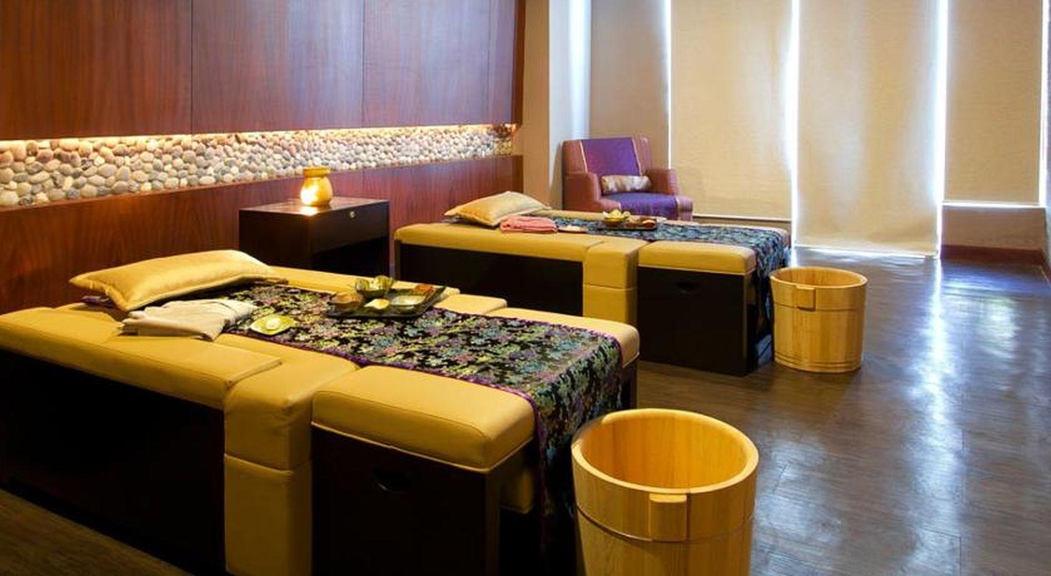 The Bellevue Manila Hotell Muntinlupa City Exteriör bild
