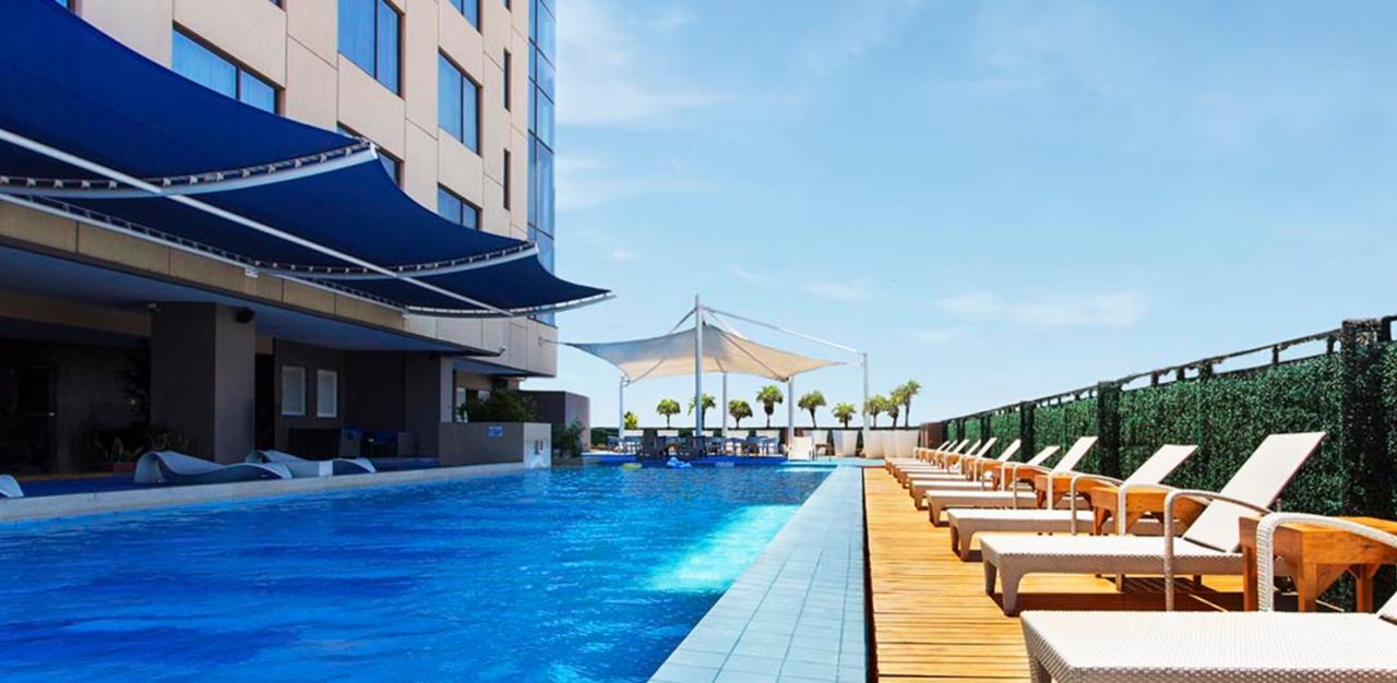 The Bellevue Manila Hotell Muntinlupa City Exteriör bild