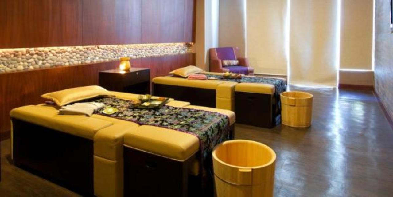 The Bellevue Manila Hotell Muntinlupa City Exteriör bild