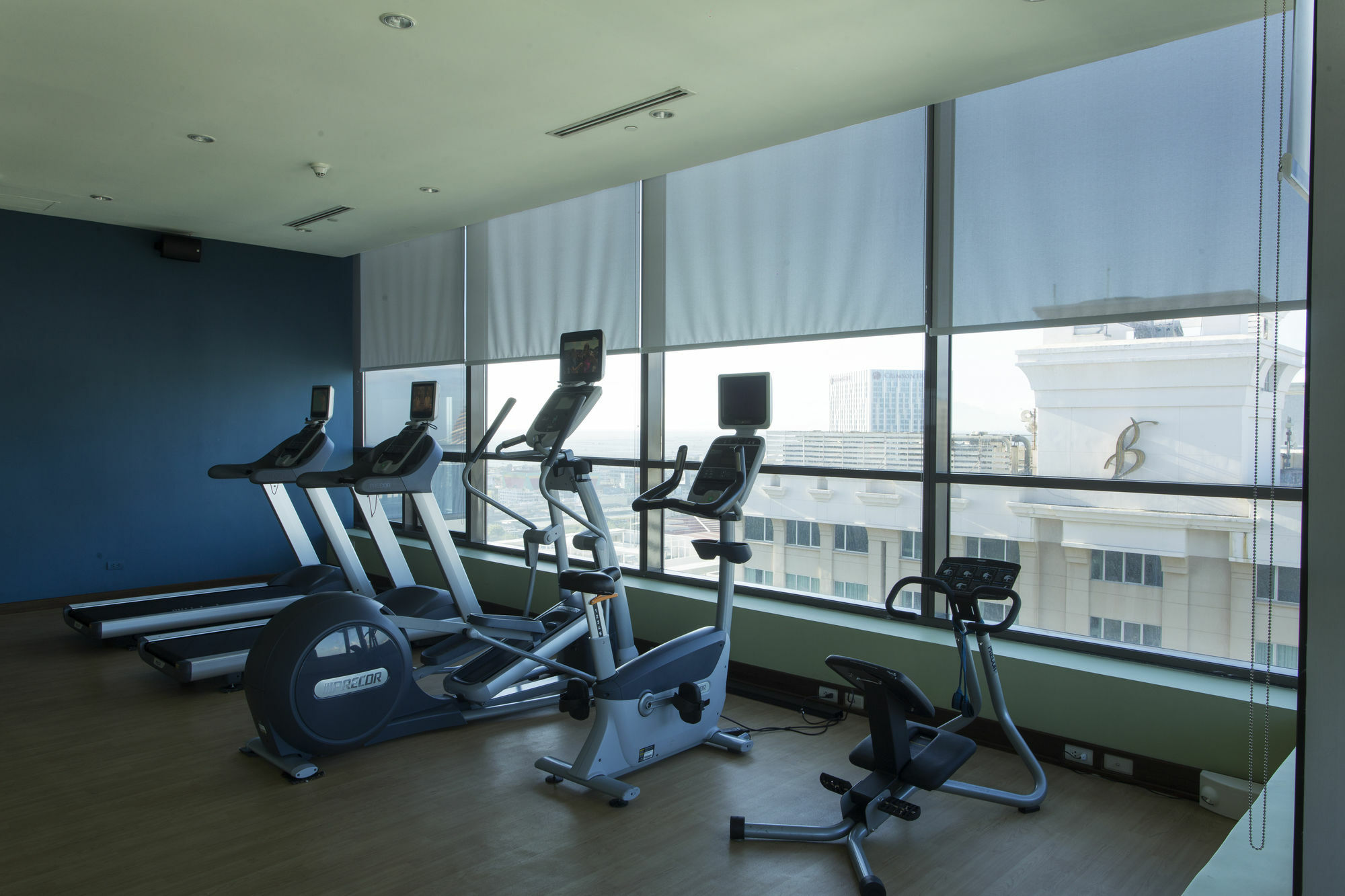 The Bellevue Manila Hotell Muntinlupa City Exteriör bild
